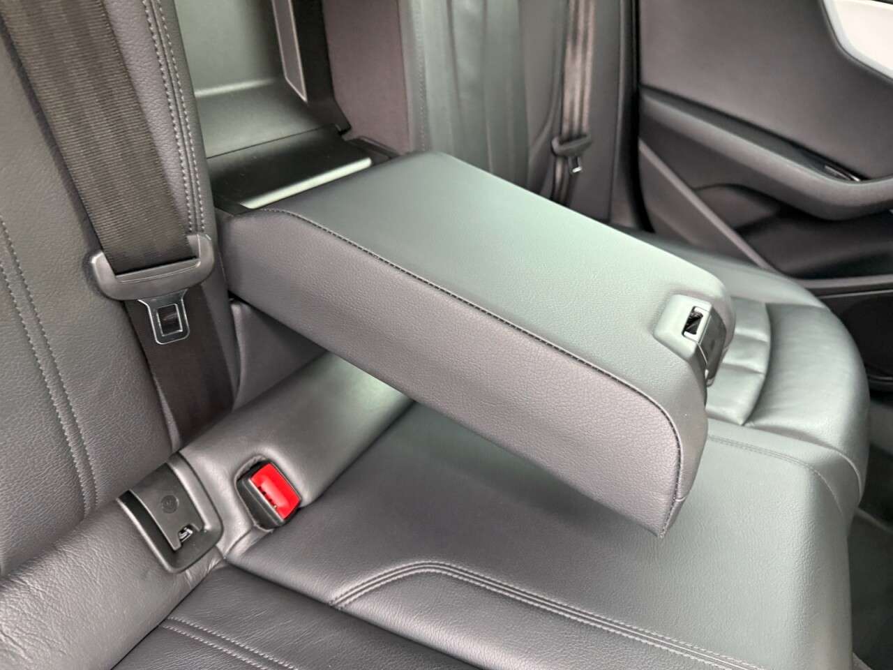 2017 AUDI A4 2017 AUDI A4