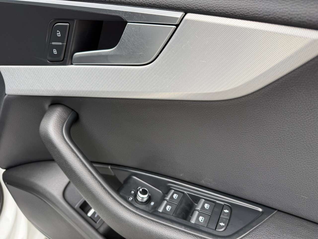 2017 AUDI A4 2017 AUDI A4