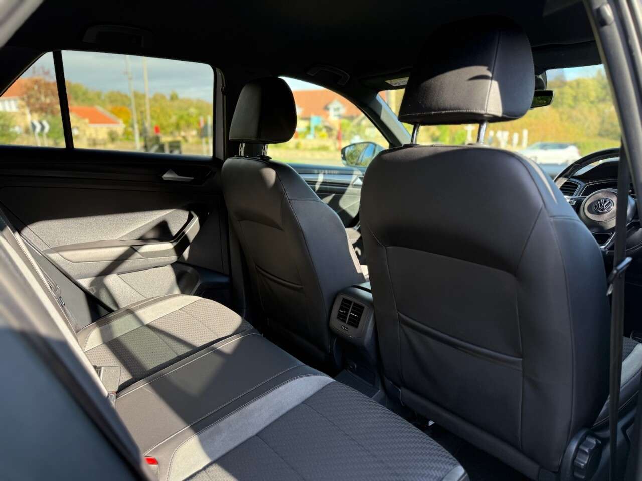 2020 VOLKSWAGEN T-ROC 2020 VOLKSWAGEN T-ROC