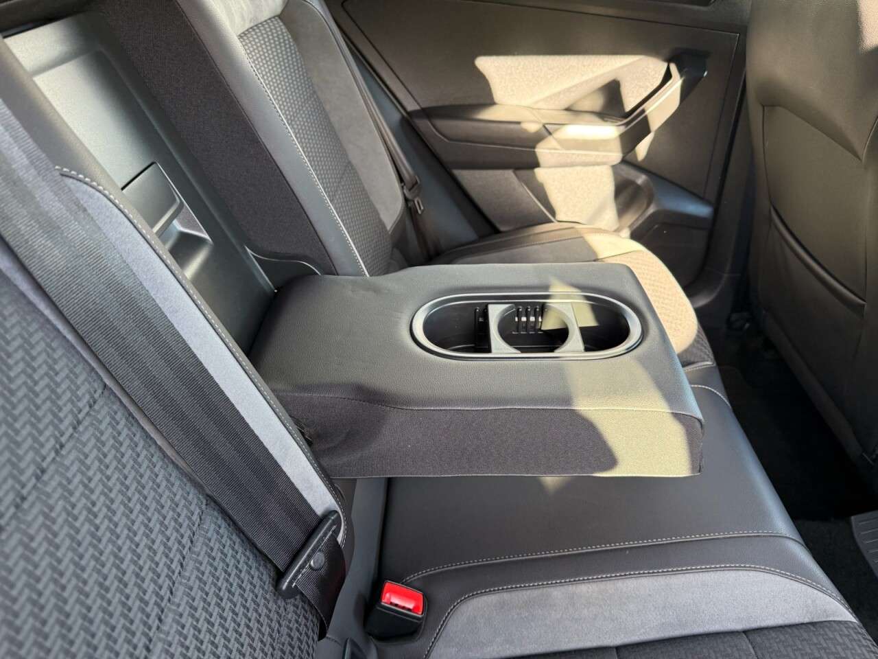 2020 VOLKSWAGEN T-ROC 2020 VOLKSWAGEN T-ROC