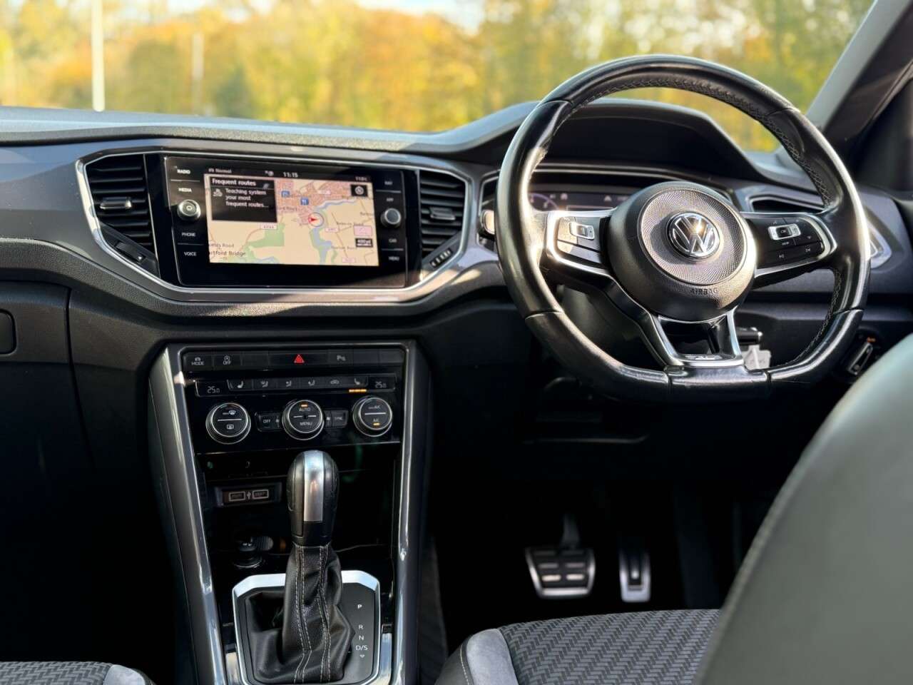 A 2020 VOLKSWAGEN T-ROC 1.5 TSI GPF EVO R-Line SUV 5dr Petrol DSG Euro 6 (s/s) (150 ps) A 2020 VOLKSWAGEN T-ROC 1.5 TSI GPF EVO R-Line SUV 5dr Petrol DSG Euro 6 (s/s) (150 ps)