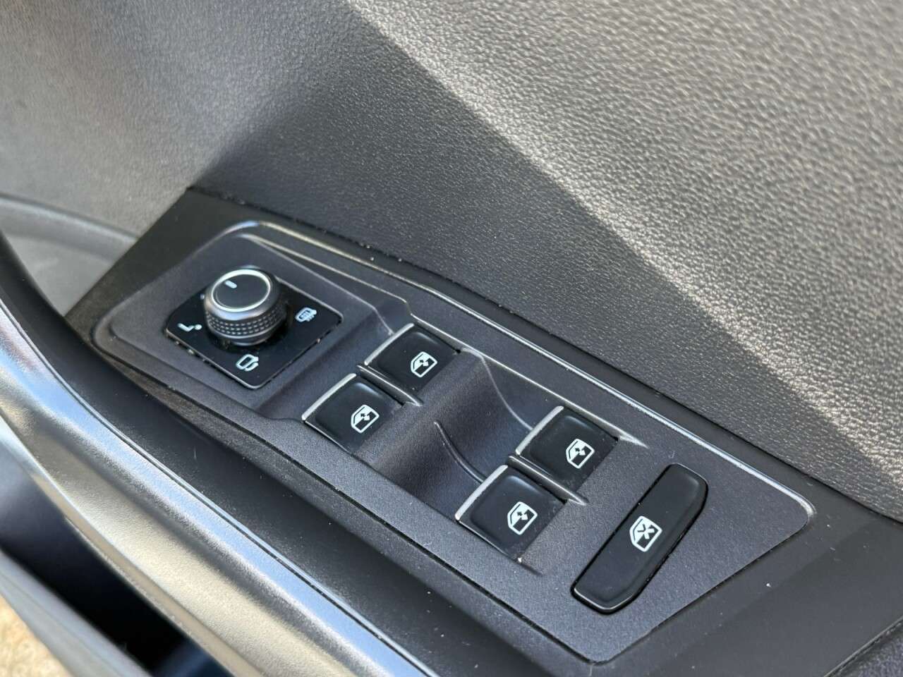 2020 VOLKSWAGEN T-ROC 2020 VOLKSWAGEN T-ROC