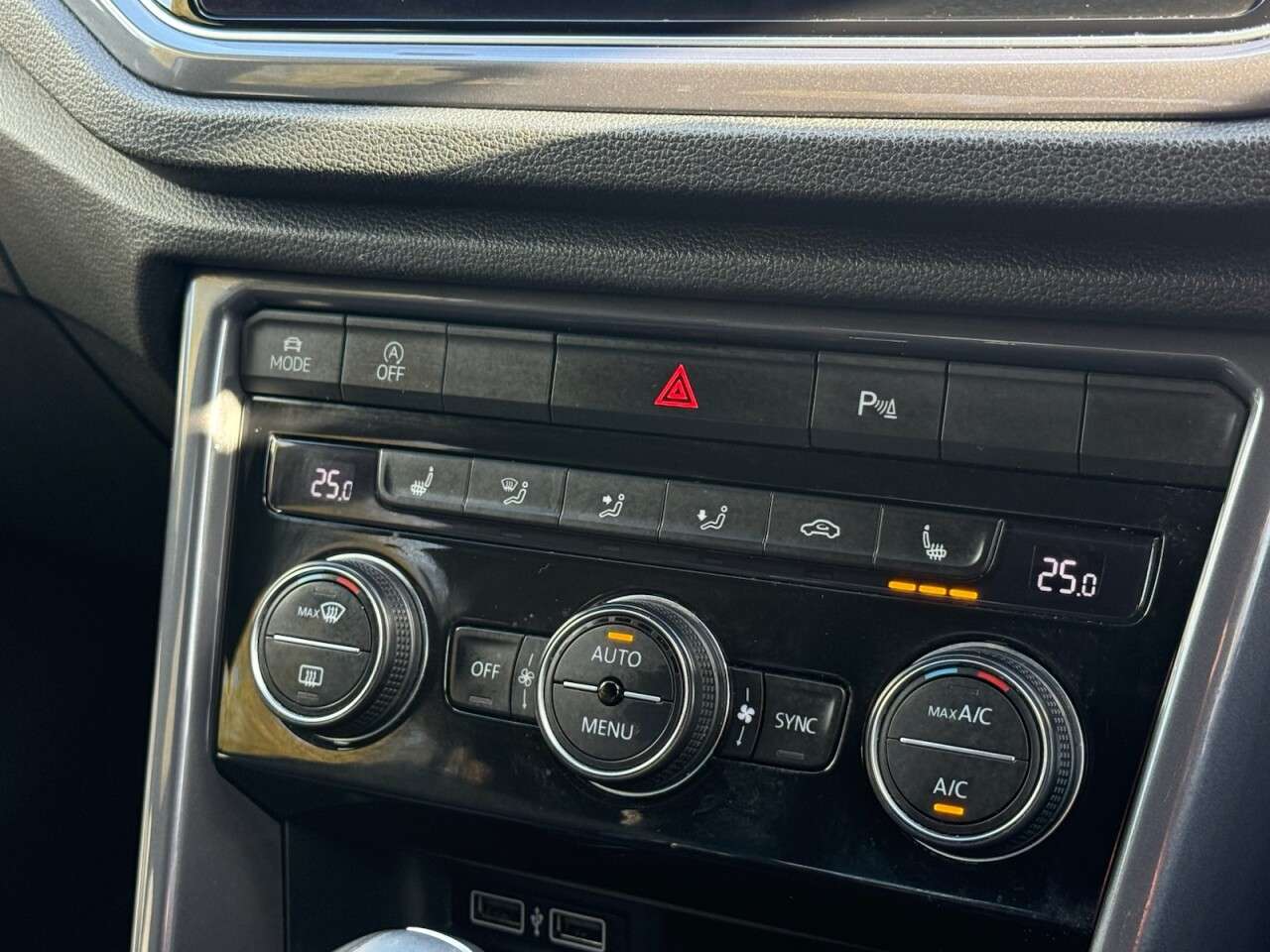 2020 VOLKSWAGEN T-ROC 2020 VOLKSWAGEN T-ROC