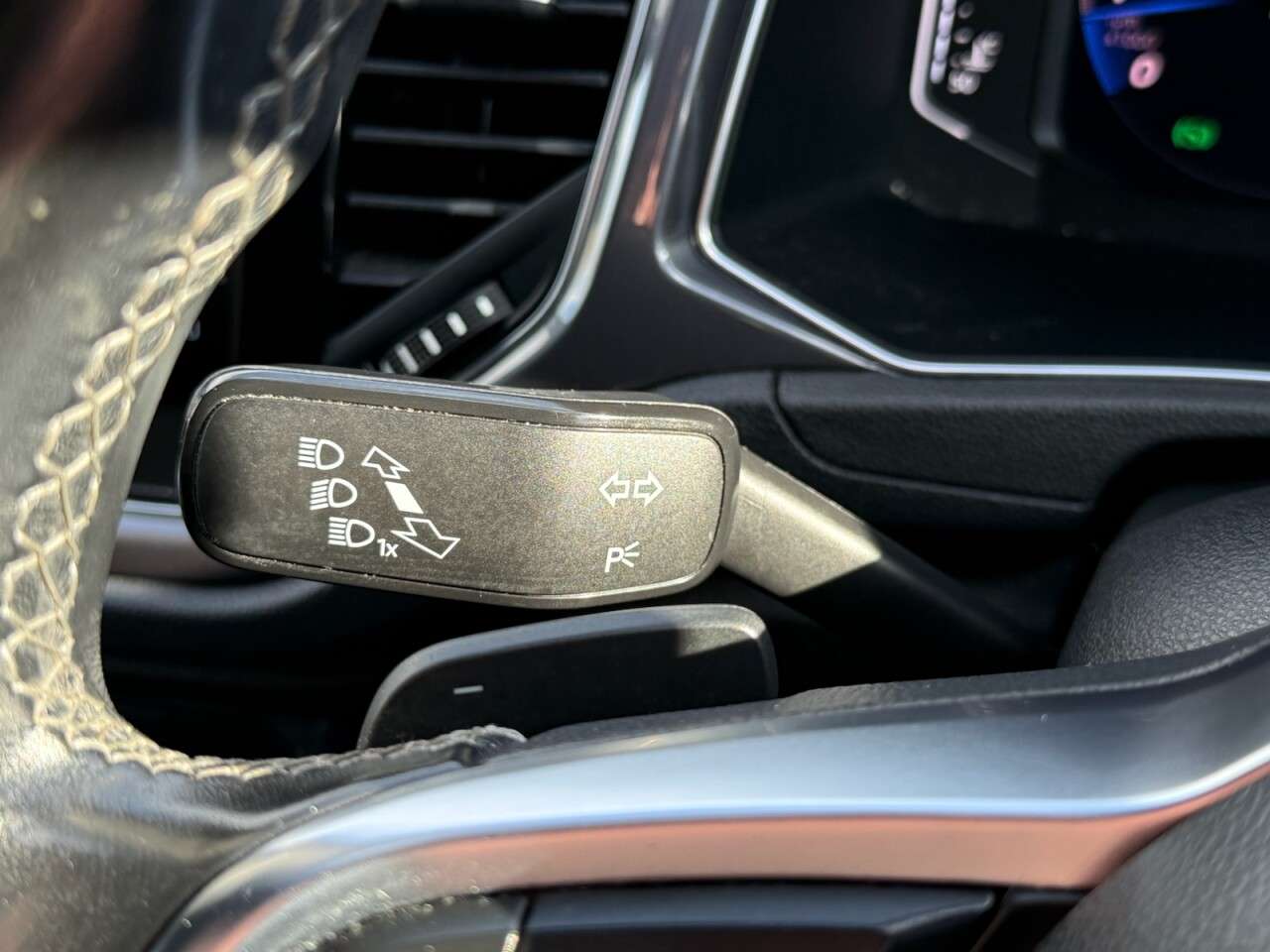 2020 VOLKSWAGEN T-ROC 2020 VOLKSWAGEN T-ROC