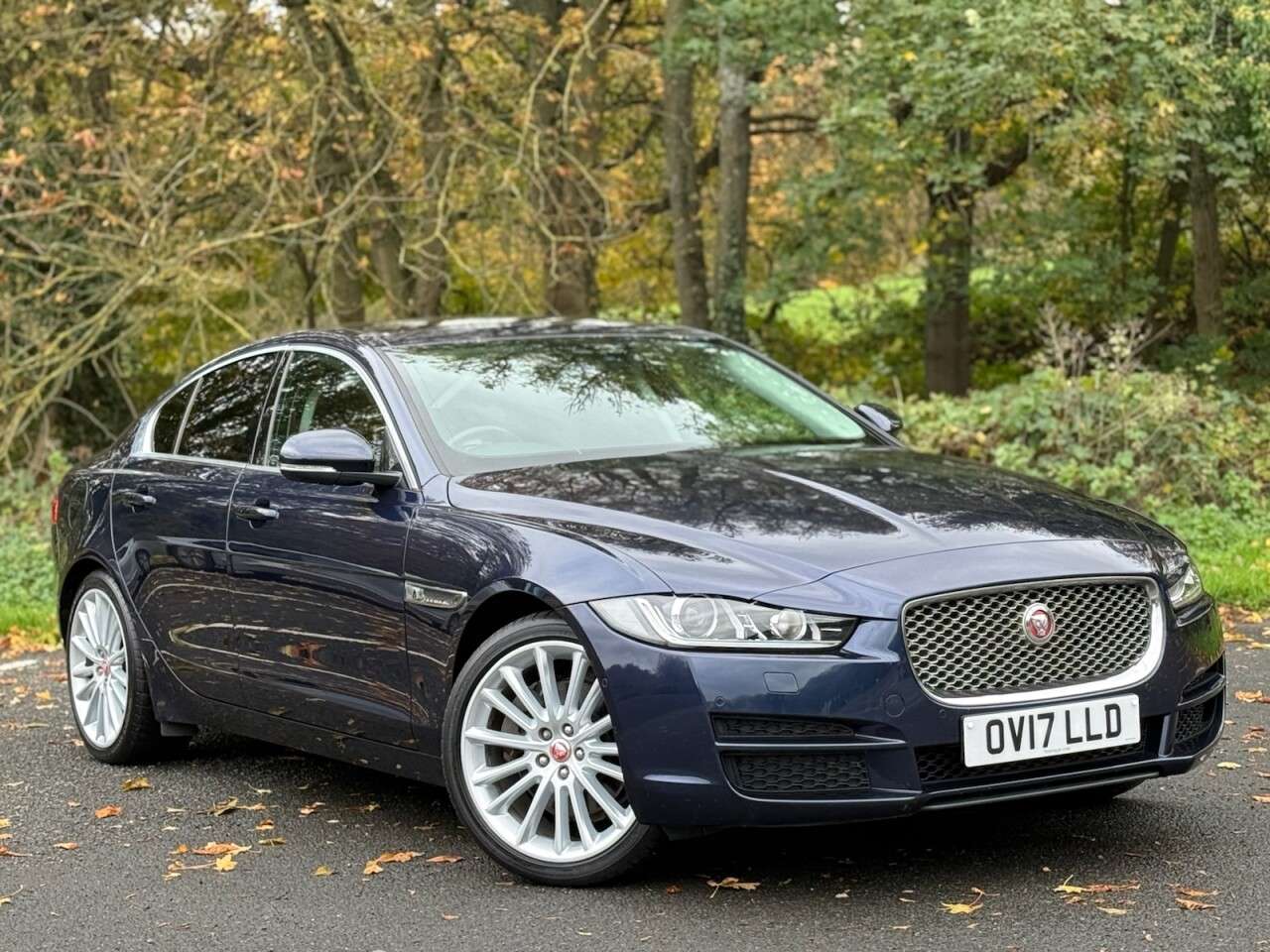 A 2017 JAGUAR XE 2.0d Portfolio Saloon 4dr Diesel Auto AWD Euro 6 (s/s) (180 ps) A 2017 JAGUAR XE 2.0d Portfolio Saloon 4dr Diesel Auto AWD Euro 6 (s/s) (180 ps)