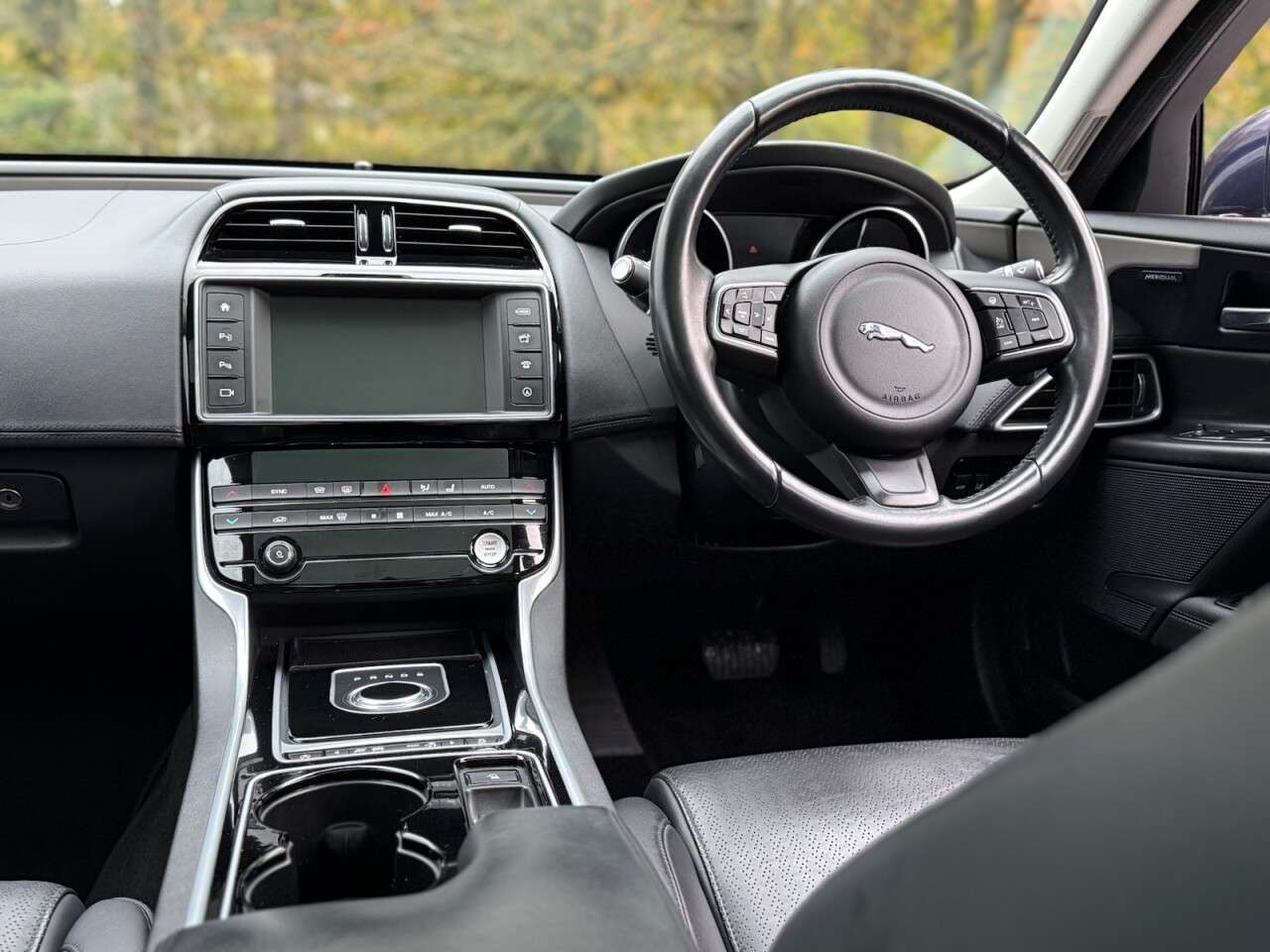 A 2017 JAGUAR XE 2.0d Portfolio Saloon 4dr Diesel Auto AWD Euro 6 (s/s) (180 ps) A 2017 JAGUAR XE 2.0d Portfolio Saloon 4dr Diesel Auto AWD Euro 6 (s/s) (180 ps)