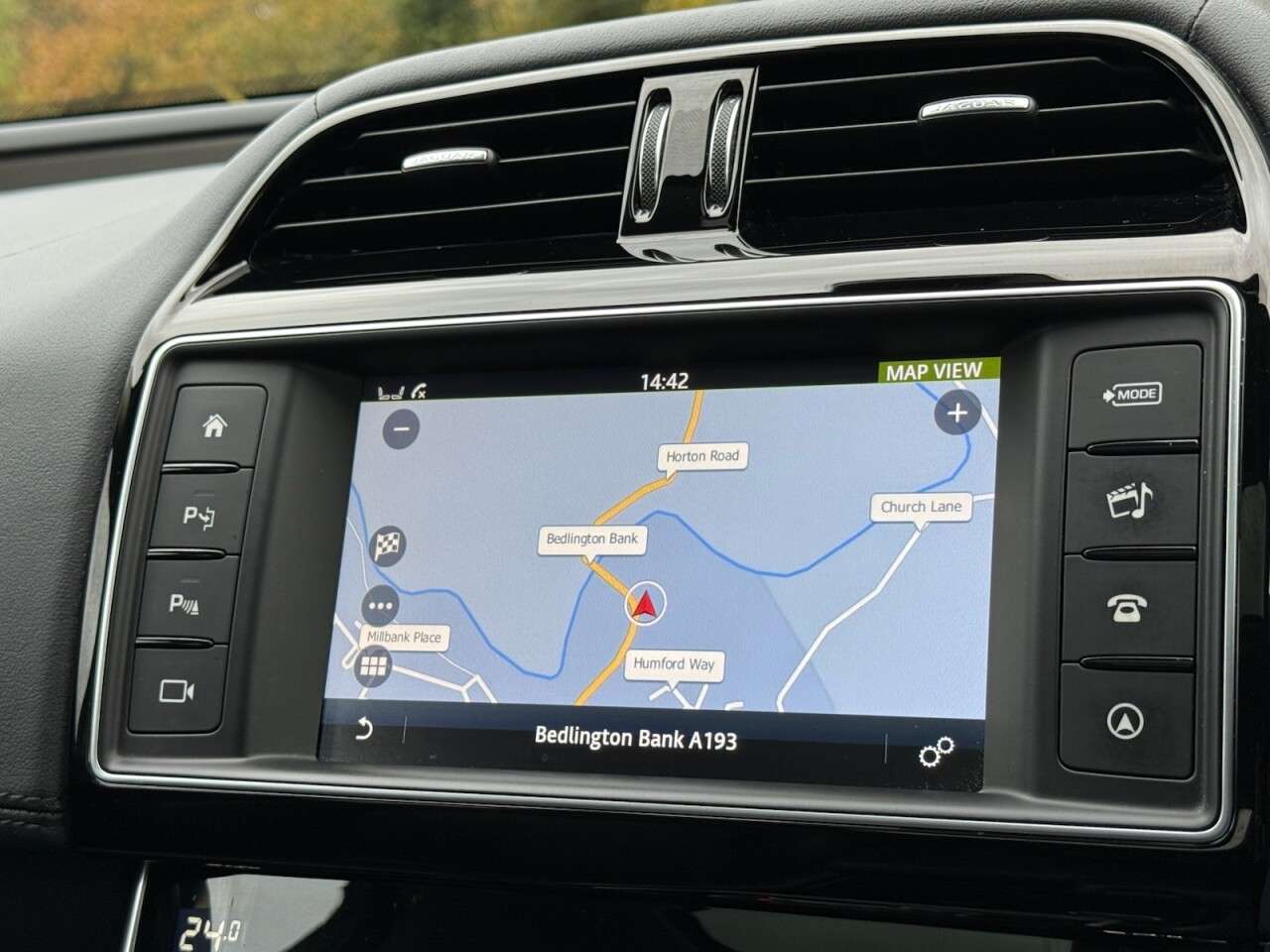 2017 JAGUAR XE 2017 JAGUAR XE