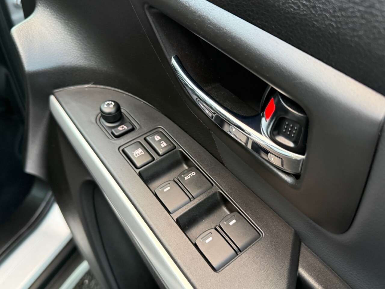 2015 SUZUKI SX4 S-CROSS 2015 SUZUKI SX4 S-CROSS