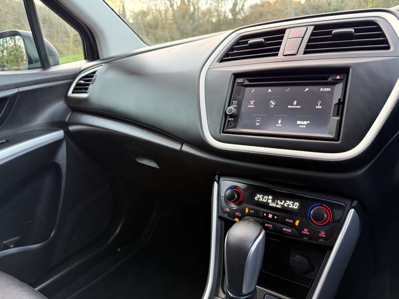 2015 SUZUKI SX4 S-CROSS 2015 SUZUKI SX4 S-CROSS