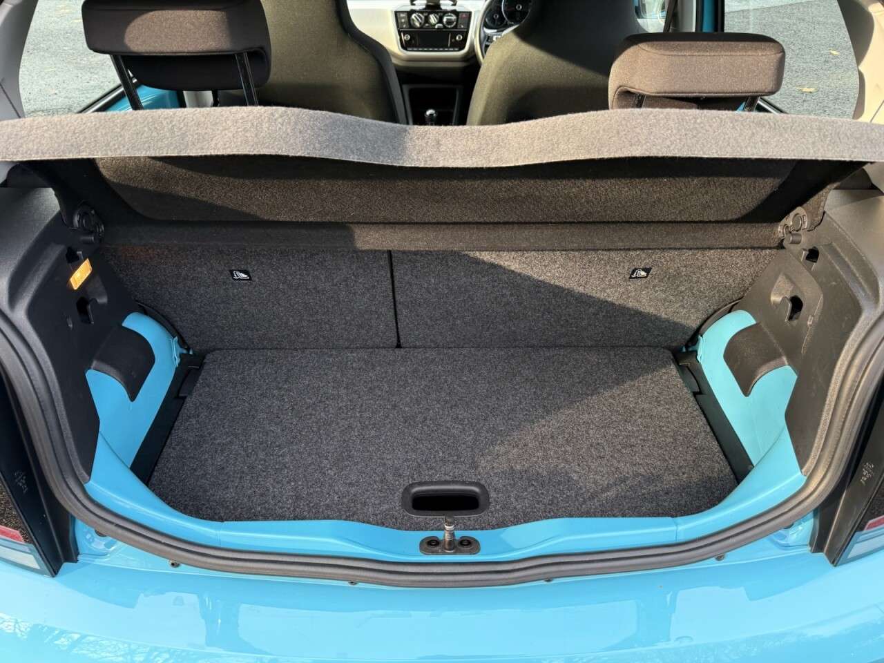 2019 VOLKSWAGEN UP! 2019 VOLKSWAGEN UP!