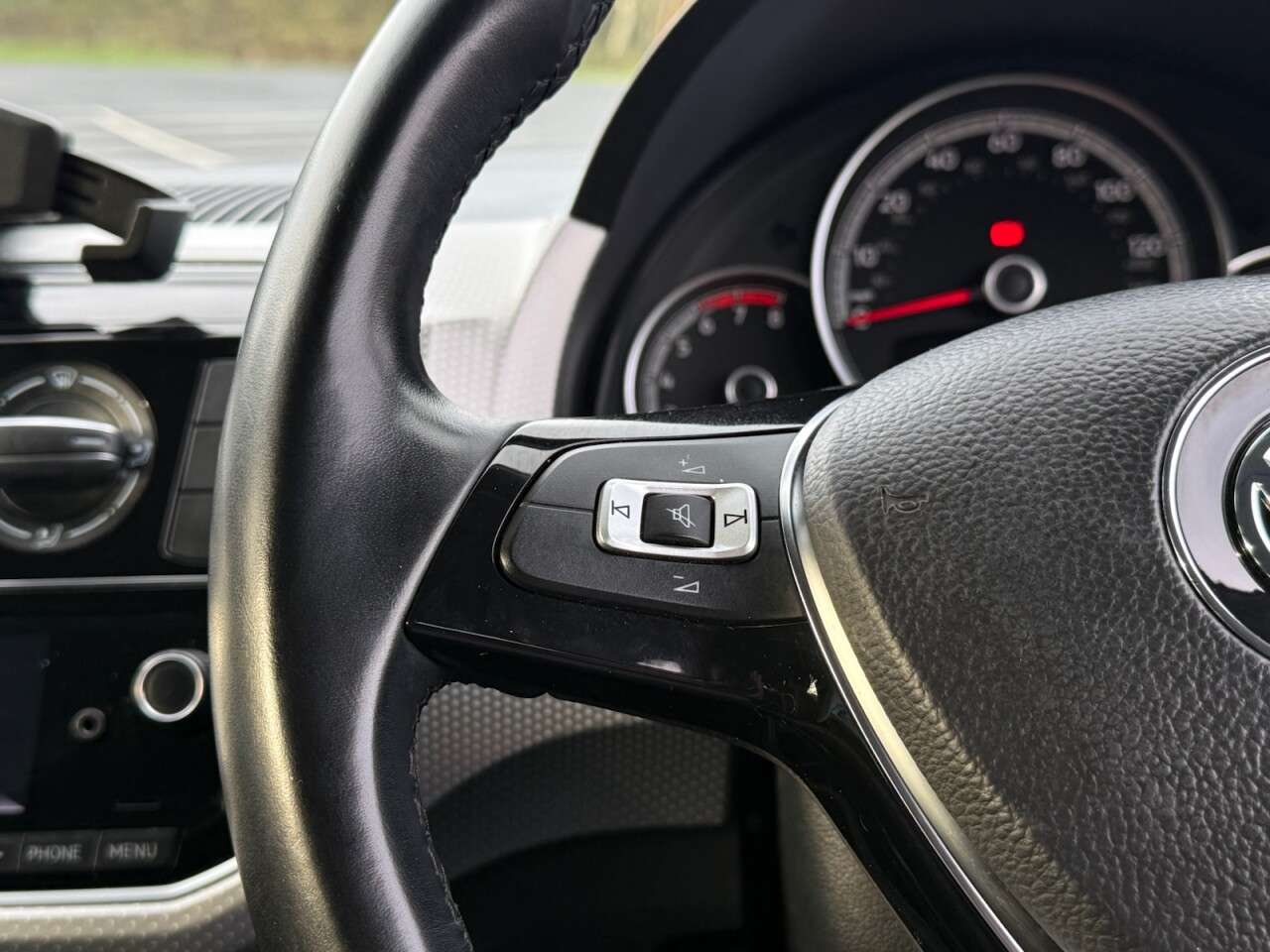 2019 VOLKSWAGEN UP! 2019 VOLKSWAGEN UP!