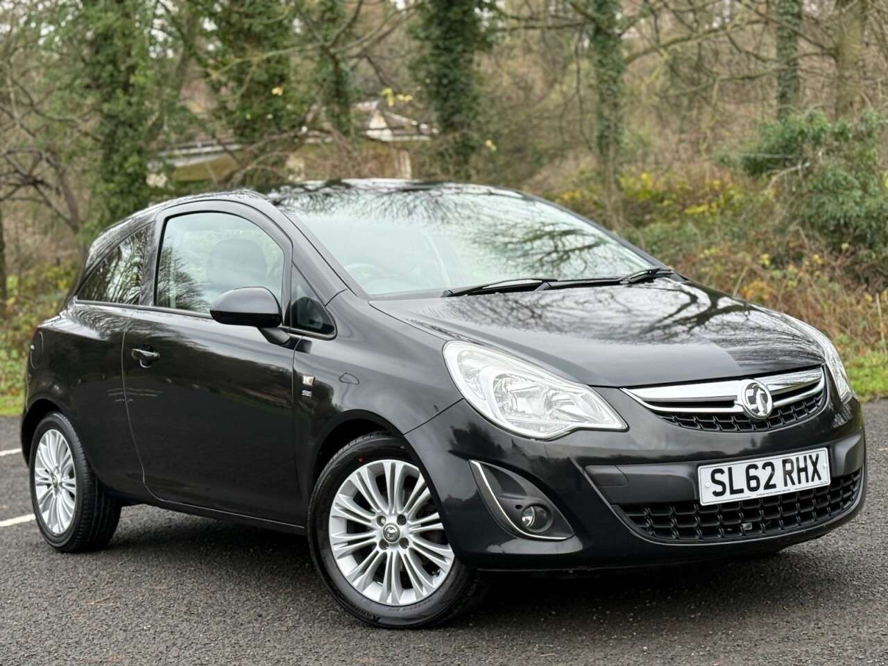 A 2012 VAUXHALL CORSA 1.4 16V SE Hatchback 3dr Petrol Auto Euro 5 (100 ps) SUPERB LOW MILEAGE EXA A 2012 VAUXHALL CORSA 1.4 16V SE Hatchback 3dr Petrol Auto Euro 5 (100 ps) SUPERB LOW MILEAGE EXA