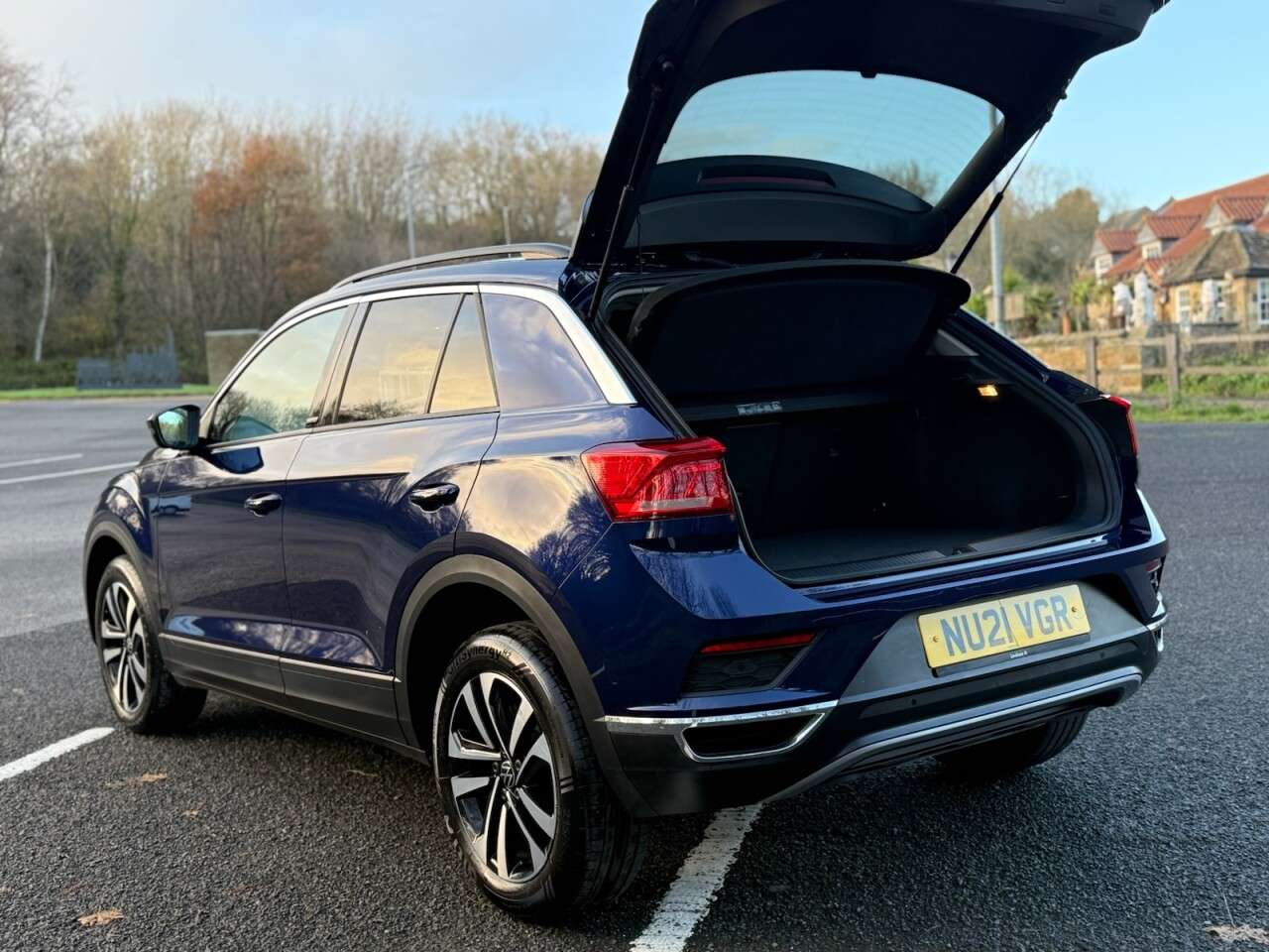 2021 VOLKSWAGEN T-ROC 2021 VOLKSWAGEN T-ROC