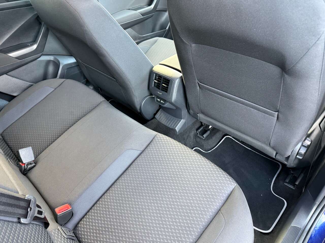 2021 VOLKSWAGEN T-ROC 2021 VOLKSWAGEN T-ROC