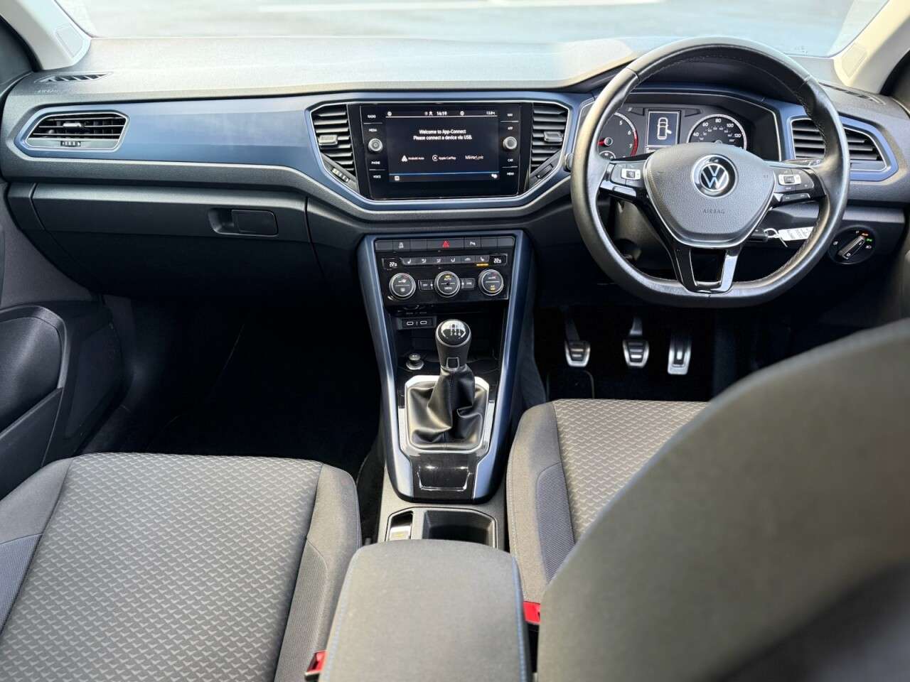 2021 VOLKSWAGEN T-ROC 2021 VOLKSWAGEN T-ROC