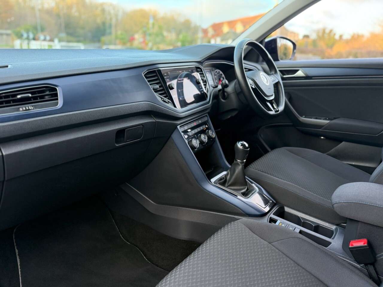 2021 VOLKSWAGEN T-ROC 2021 VOLKSWAGEN T-ROC