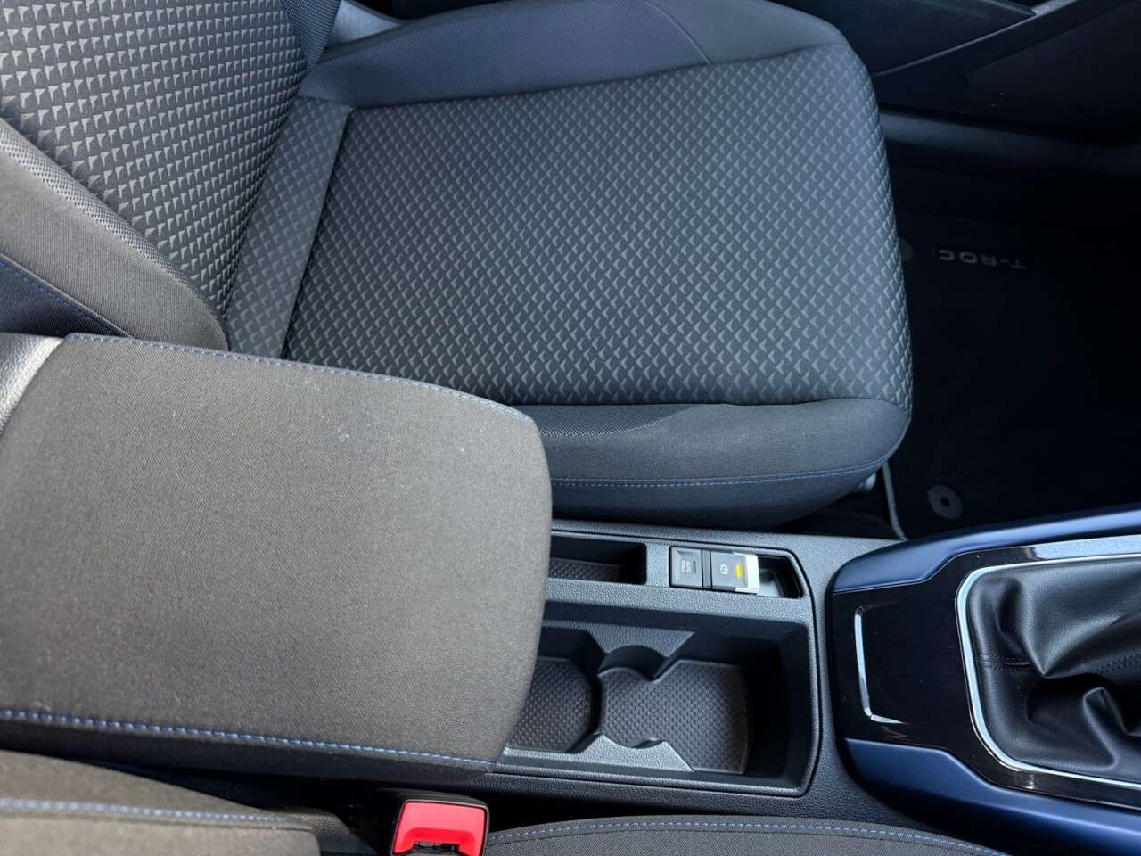 2021 VOLKSWAGEN T-ROC 2021 VOLKSWAGEN T-ROC