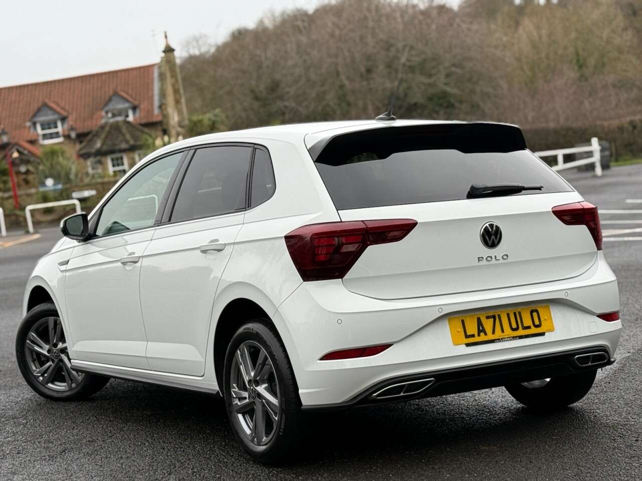 A 2022 VOLKSWAGEN POLO 1.0 TSI R-Line Hatchback 5dr Petrol Manual Euro 6 (s/s) (95 ps) DISCOVER NA A 2022 VOLKSWAGEN POLO 1.0 TSI R-Line Hatchback 5dr Petrol Manual Euro 6 (s/s) (95 ps) DISCOVER NA