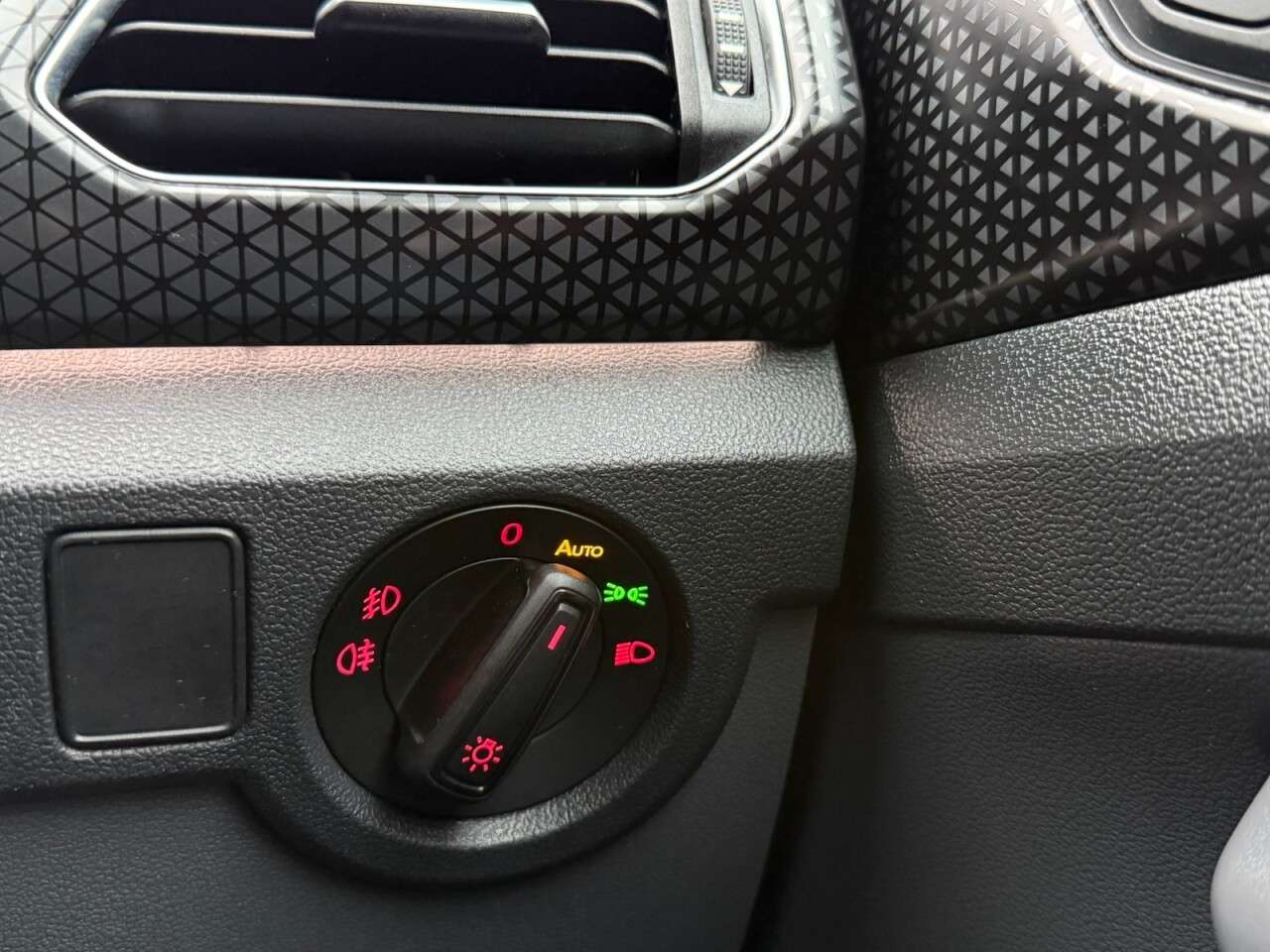 2019 VOLKSWAGEN T-CROSS 2019 VOLKSWAGEN T-CROSS