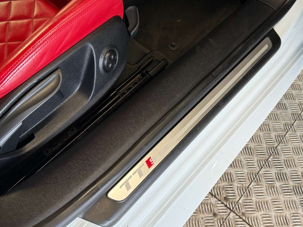 2017 AUDI TTS 2017 AUDI TTS