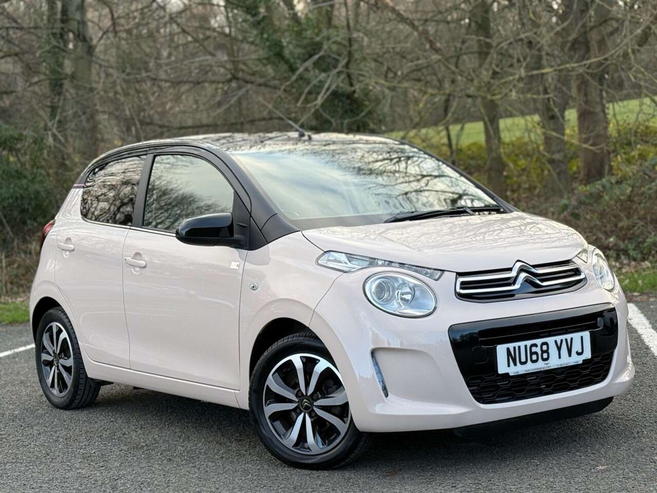 A 2019 CITROEN C1 1.0 VTi ELLE Hatchback 5dr Petrol Manual Euro 6 (72 ps) JUST 1 PRIVATE OWNE A 2019 CITROEN C1 1.0 VTi ELLE Hatchback 5dr Petrol Manual Euro 6 (72 ps) JUST 1 PRIVATE OWNE