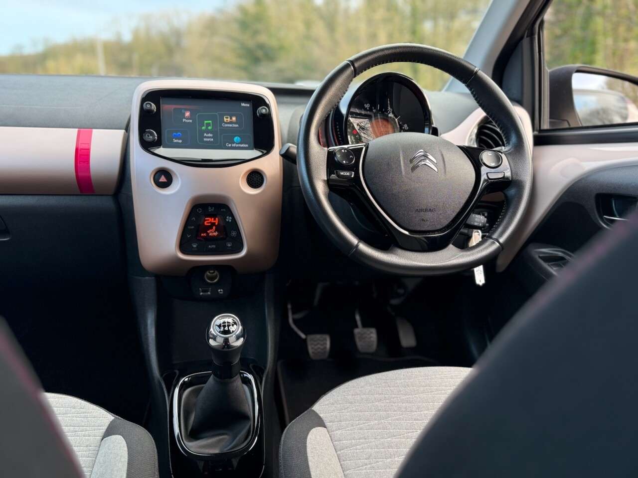 A 2019 CITROEN C1 1.0 VTi ELLE Hatchback 5dr Petrol Manual Euro 6 (72 ps) JUST 1 PRIVATE OWNE A 2019 CITROEN C1 1.0 VTi ELLE Hatchback 5dr Petrol Manual Euro 6 (72 ps) JUST 1 PRIVATE OWNE