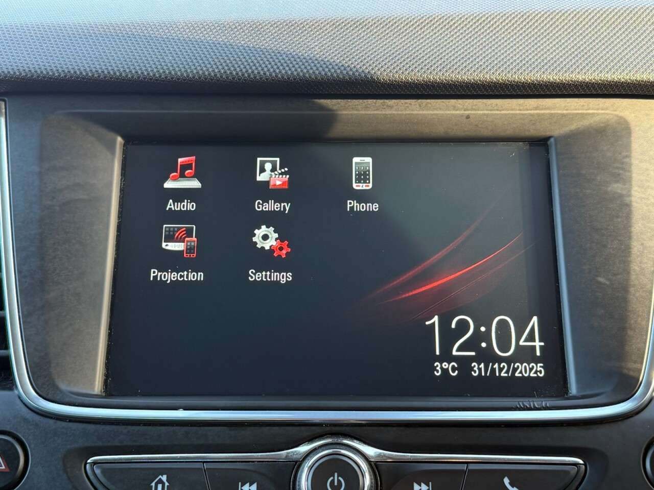 A 2020 VAUXHALL CROSSLAND X 1.2 Griffin SUV 5dr Petrol Manual Euro 6 (s/s) (83 ps) A 2020 VAUXHALL CROSSLAND X 1.2 Griffin SUV 5dr Petrol Manual Euro 6 (s/s) (83 ps)