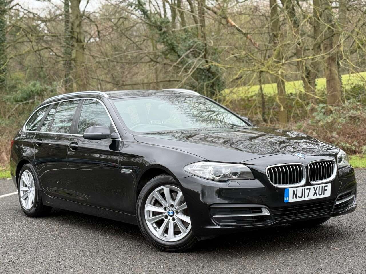A 2017 BMW 5 SERIES 2.0 520d SE Touring 5dr Diesel Auto Euro 6 (s/s) (190 ps) A 2017 BMW 5 SERIES 2.0 520d SE Touring 5dr Diesel Auto Euro 6 (s/s) (190 ps)