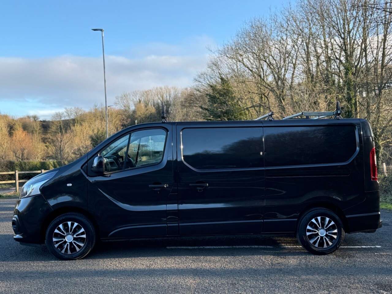 2019 NISSAN NV300 2019 NISSAN NV300