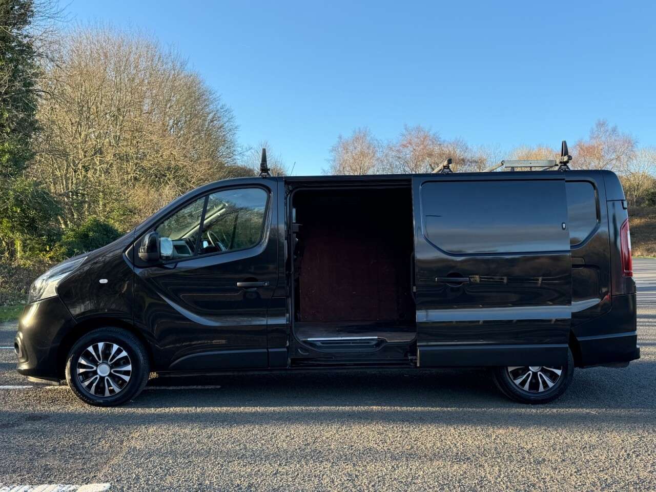 2019 NISSAN NV300 2019 NISSAN NV300