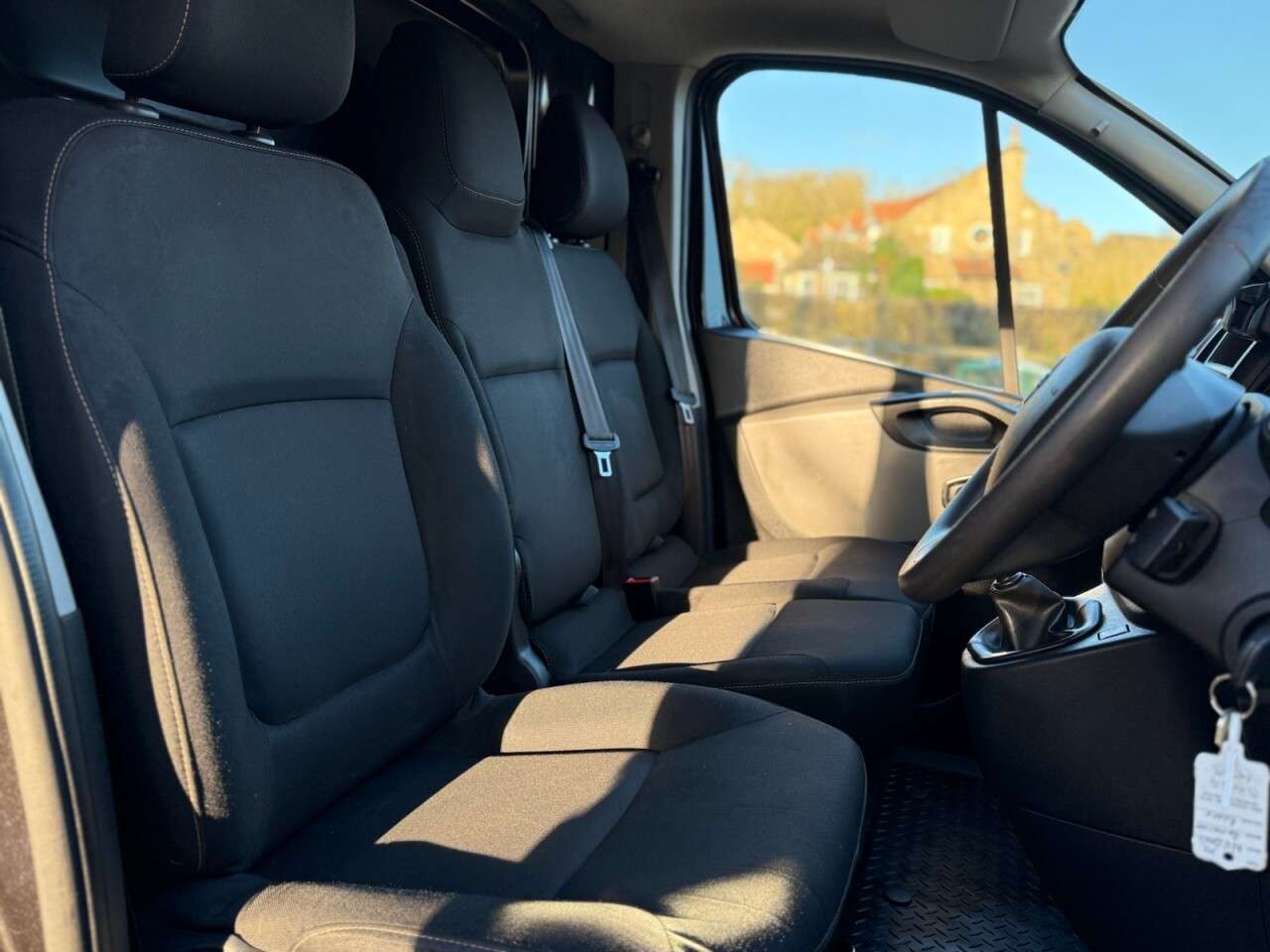 2019 NISSAN NV300 2019 NISSAN NV300