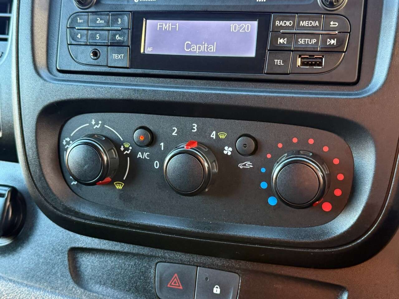 2019 NISSAN NV300 2019 NISSAN NV300