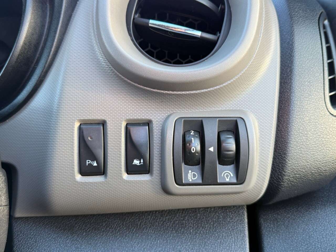 2019 NISSAN NV300 2019 NISSAN NV300