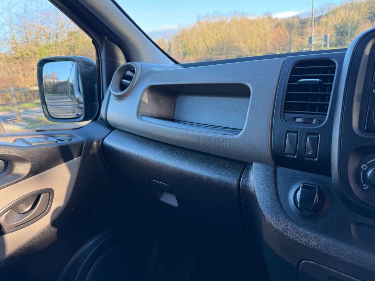 2019 NISSAN NV300 2019 NISSAN NV300