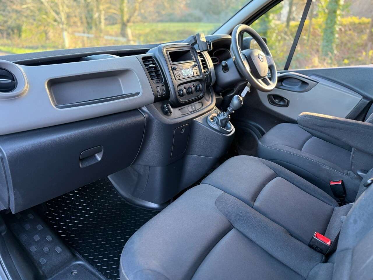 2019 NISSAN NV300 2019 NISSAN NV300