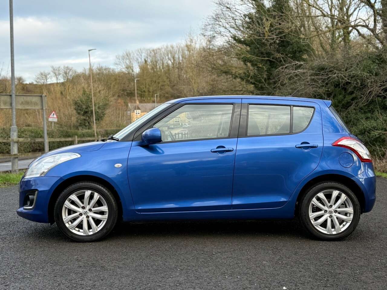 2015 SUZUKI SWIFT 2015 SUZUKI SWIFT