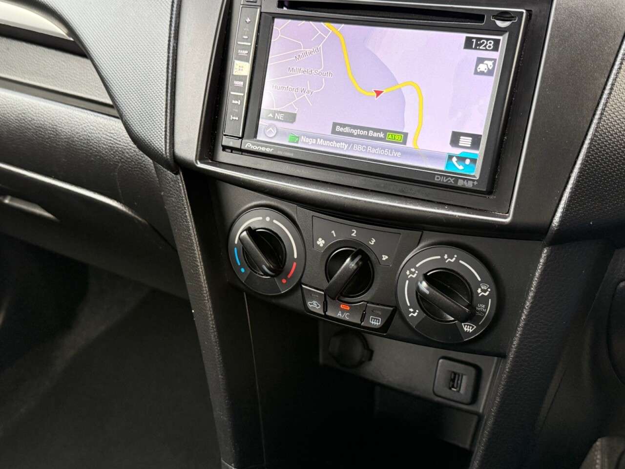 2015 SUZUKI SWIFT 2015 SUZUKI SWIFT