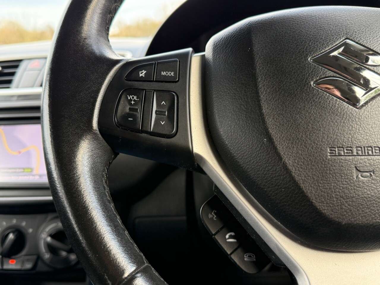 2015 SUZUKI SWIFT 2015 SUZUKI SWIFT