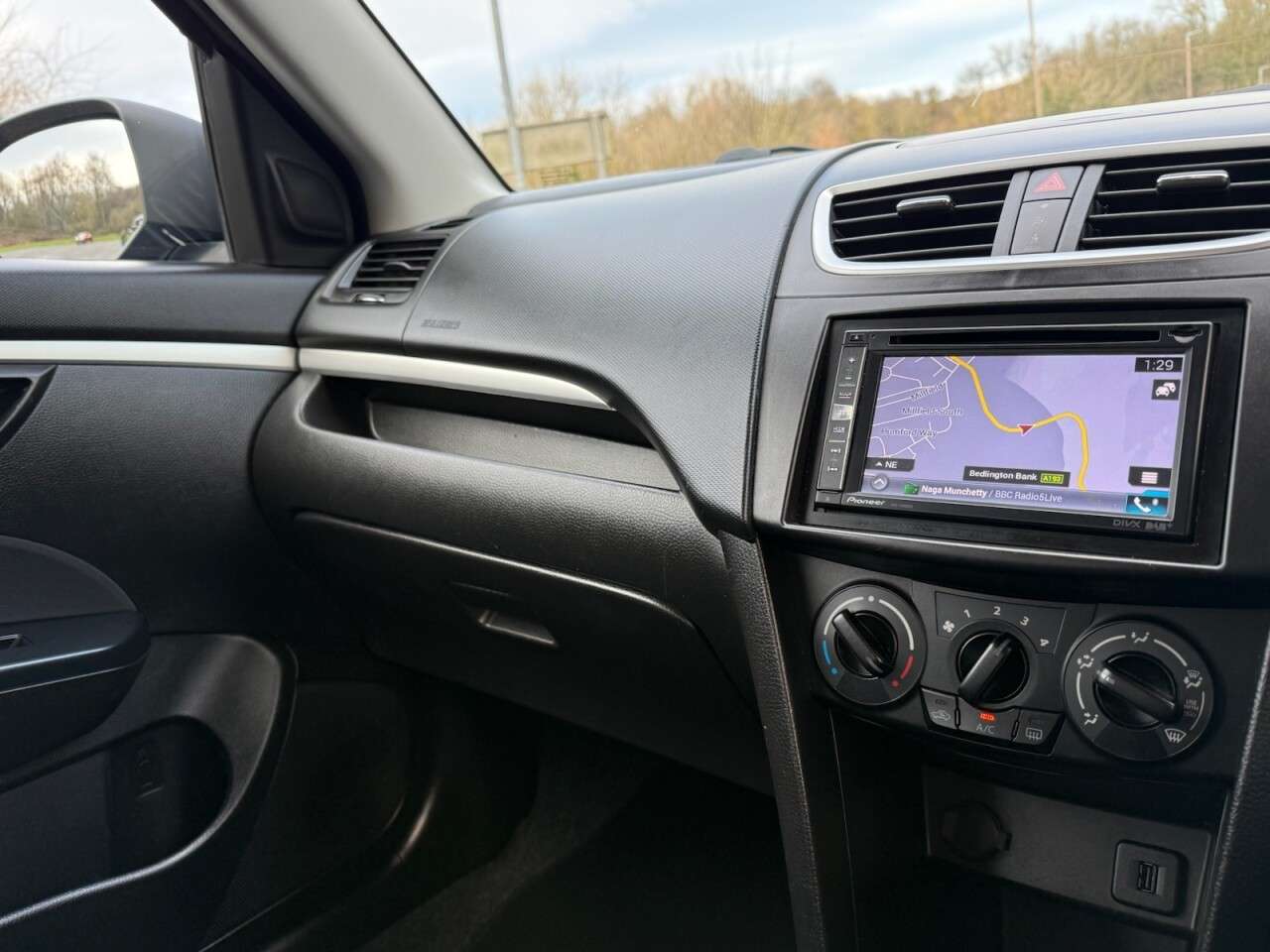 2015 SUZUKI SWIFT 2015 SUZUKI SWIFT