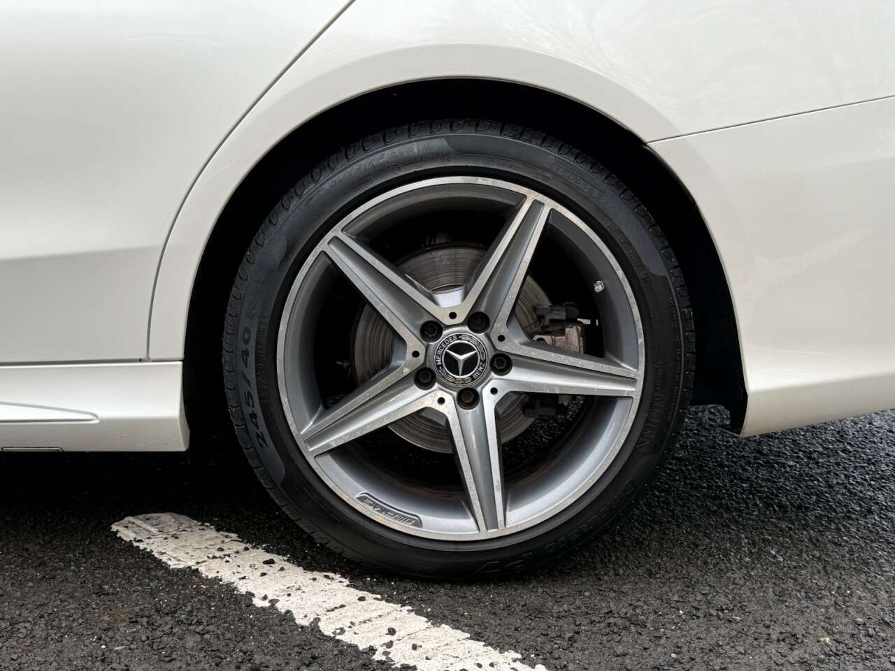 A 2017 MERCEDES-BENZ C CLASS 2.1 C250d AMG Line (Premium Plus) Estate 5dr Diesel G-Tronic+ Euro 6 (s/s) A 2017 MERCEDES-BENZ C CLASS 2.1 C250d AMG Line (Premium Plus) Estate 5dr Diesel G-Tronic+ Euro 6 (s/s)