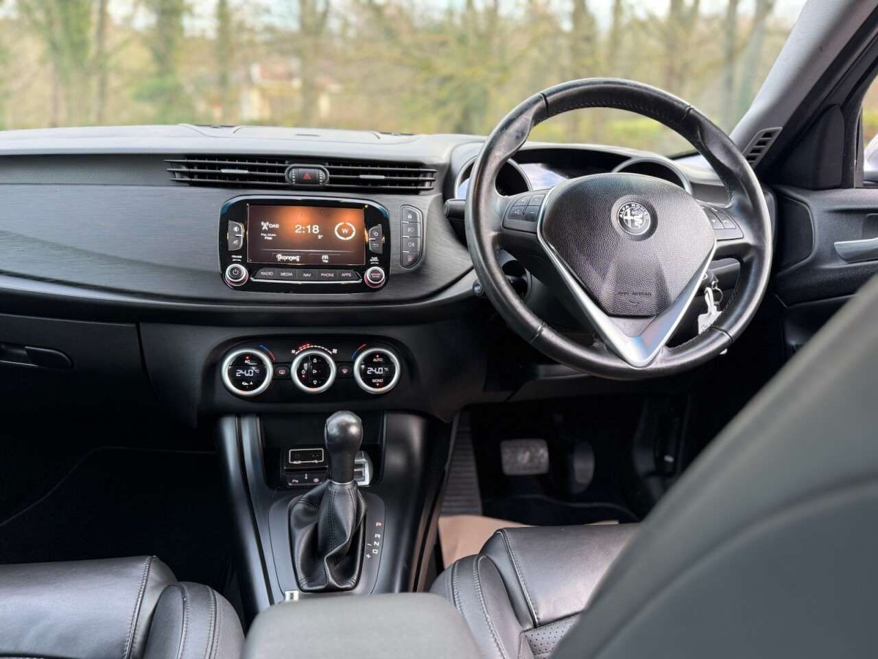 A 2017 ALFA ROMEO GIULIETTA 1.4 TB MultiAir Super Hatchback 5dr Petrol TCT Euro 6 (s/s) (170 bhp) A 2017 ALFA ROMEO GIULIETTA 1.4 TB MultiAir Super Hatchback 5dr Petrol TCT Euro 6 (s/s) (170 bhp)