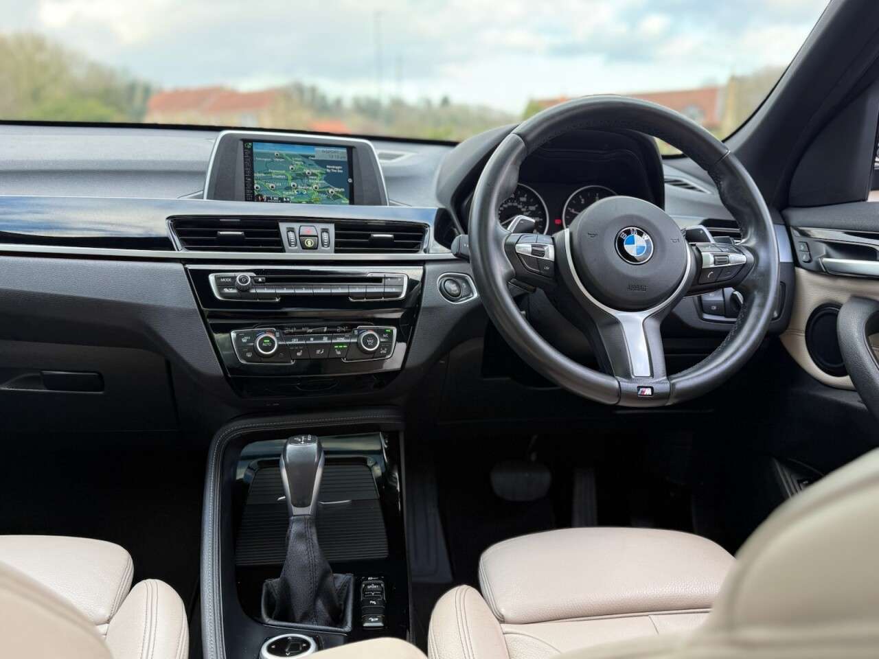 A 2017 BMW X1 2.0 20d M Sport SUV 5dr Diesel Auto xDrive Euro 6 (s/s) (190 ps) A 2017 BMW X1 2.0 20d M Sport SUV 5dr Diesel Auto xDrive Euro 6 (s/s) (190 ps)