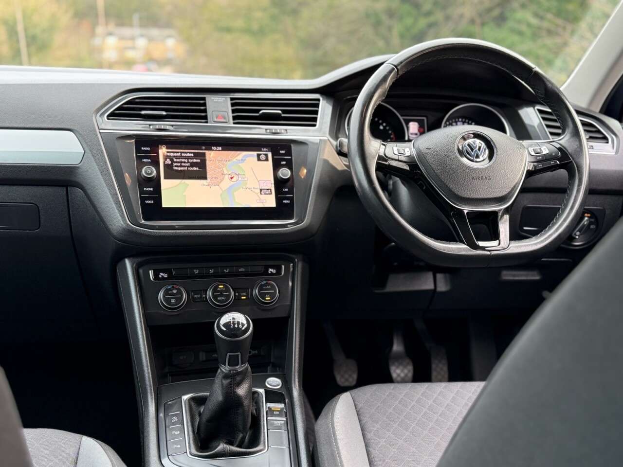 A 2019 VOLKSWAGEN TIGUAN 2.0 TDI Match SUV 5dr Diesel Manual Euro 6 (s/s) (150 ps) A 2019 VOLKSWAGEN TIGUAN 2.0 TDI Match SUV 5dr Diesel Manual Euro 6 (s/s) (150 ps)