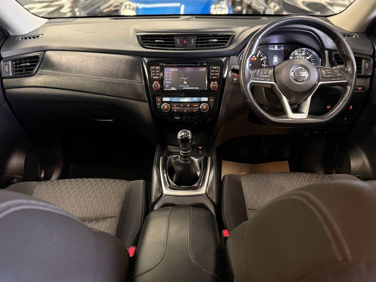 A 2018 NISSAN X-TRAIL 1.6 DIG-T N-Connecta SUV 5dr Petrol Manual Euro 6 (s/s) (163 ps) 1 OWNER FR A 2018 NISSAN X-TRAIL 1.6 DIG-T N-Connecta SUV 5dr Petrol Manual Euro 6 (s/s) (163 ps) 1 OWNER FR