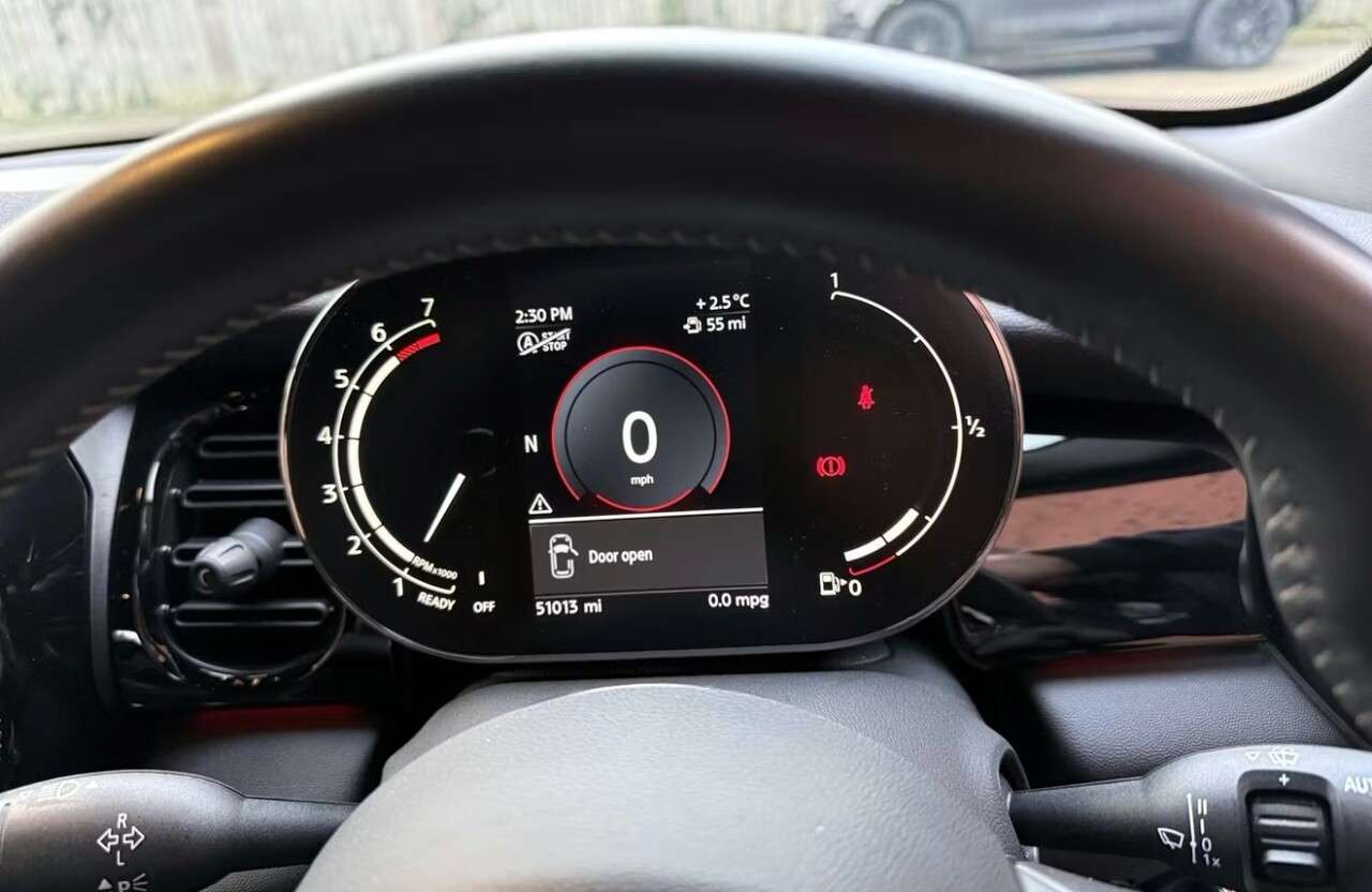 A 2021 MINI HATCH 1.5 Cooper Sport Hatchback 5dr Petrol Manual Euro 6 (s/s) (136 ps) A 2021 MINI HATCH 1.5 Cooper Sport Hatchback 5dr Petrol Manual Euro 6 (s/s) (136 ps)