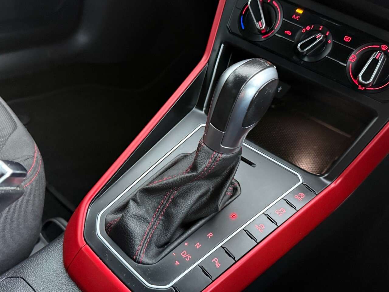 2019 VOLKSWAGEN POLO 2019 VOLKSWAGEN POLO