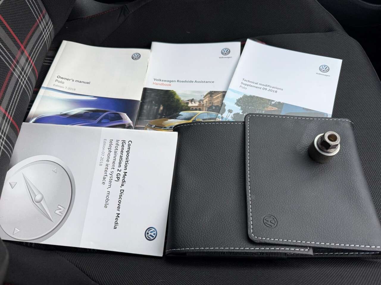 2019 VOLKSWAGEN POLO 2019 VOLKSWAGEN POLO