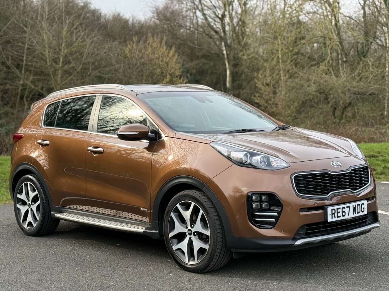 A 2017 KIA SPORTAGE 1.6 T-GDi GT-Line SUV 5dr Petrol DCT AWD Euro 6 (174 bhp) A 2017 KIA SPORTAGE 1.6 T-GDi GT-Line SUV 5dr Petrol DCT AWD Euro 6 (174 bhp)