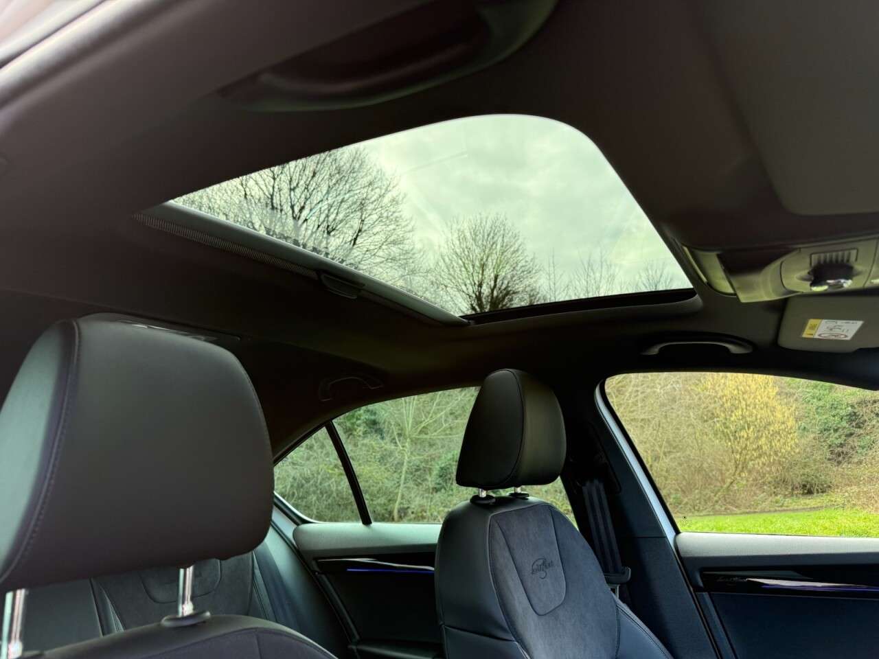 A 2019 SKODA OCTAVIA 2.0 TSI Laurin & Klement Hatchback 5dr Petrol DSG Euro 6 (s/s) (190 ps) SUN A 2019 SKODA OCTAVIA 2.0 TSI Laurin & Klement Hatchback 5dr Petrol DSG Euro 6 (s/s) (190 ps) SUN