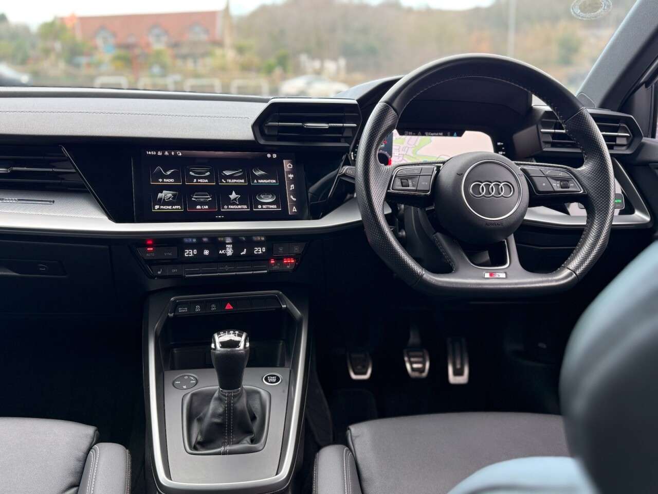 A 2020 AUDI A3 1.5 TFSI 35 S line Saloon 4dr Petrol Manual Euro 6 (s/s) (150 ps) MATRIX LE A 2020 AUDI A3 1.5 TFSI 35 S line Saloon 4dr Petrol Manual Euro 6 (s/s) (150 ps) MATRIX LE